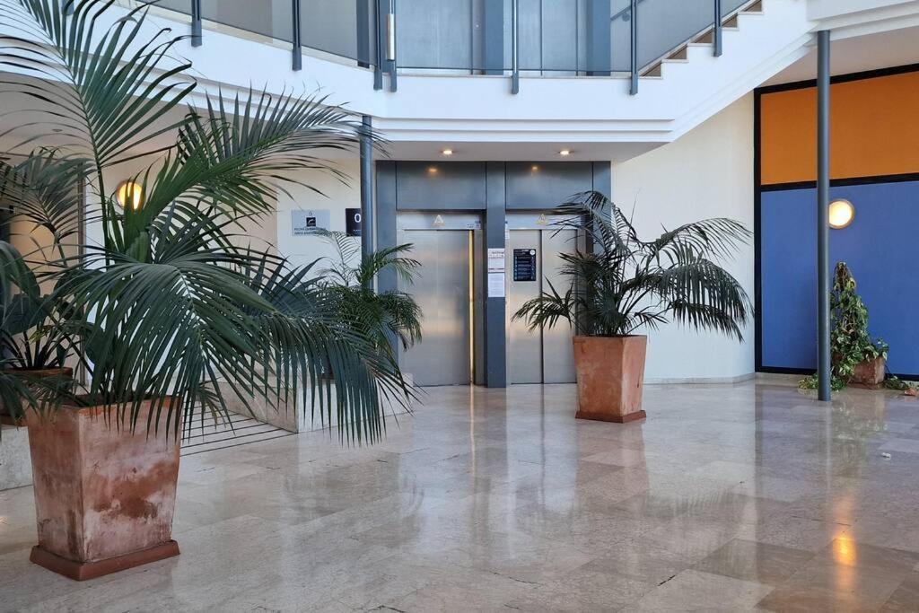 Apartment With Free Parking And Pool Bormujos Exterior photo