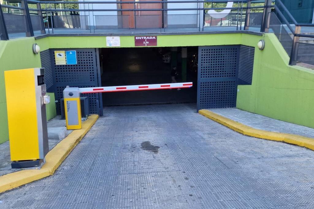 Apartment With Free Parking And Pool Bormujos Exterior photo