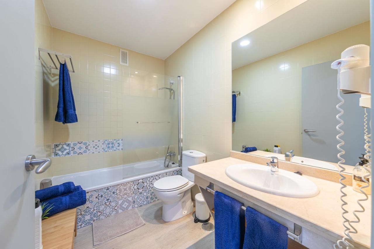 Apartment With Free Parking And Pool Bormujos Exterior photo